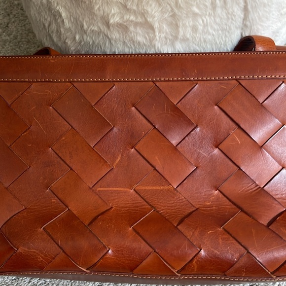 Gabrielle strehle tan leather woven shoulder or handbag. Very gently used - Picture 10 of 11